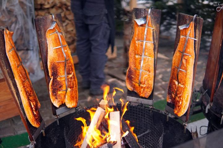 flame-grilled-salmon-6830511_1280